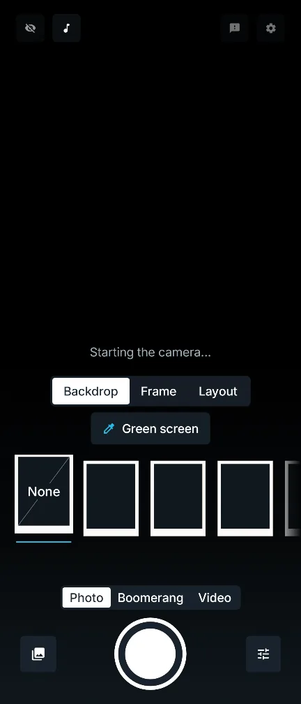The booth screen as the camera starts: the backdrop tray, the Photo, Boomerang and Video switch and the shutter, on a Galaxy Z Fold.